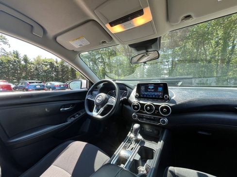 Used 2024 Nissan Sentra SV image 32