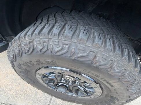 Used 2024 Ford Bronco Wildtrak AWD/4WD image 35