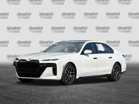 Used 2024 BMW 740i w/ Premium Package 2 RWD image 9