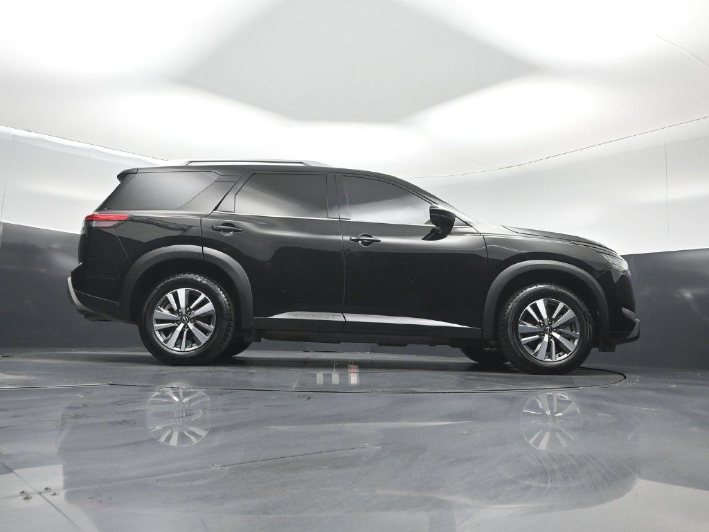Used 2022 Nissan Pathfinder SL AWD/4WD image 51