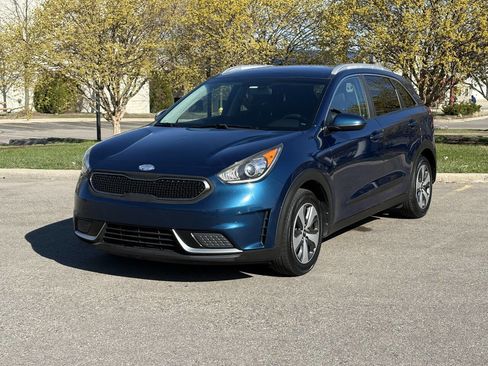 Used 2018 Kia Niro LX image 4