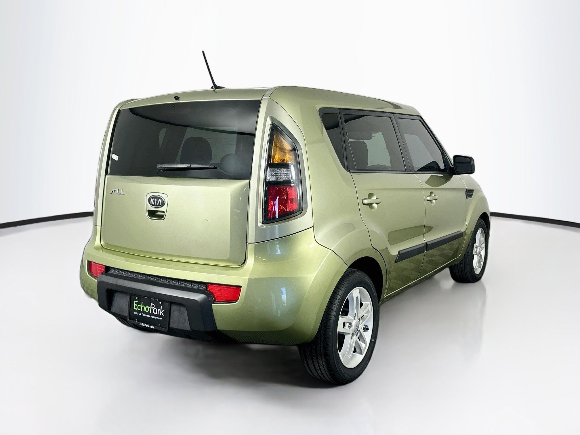 Used 2011 Kia Soul + FWD image 9
