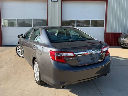 Used 2012 Toyota Camry XLE FWD image 4