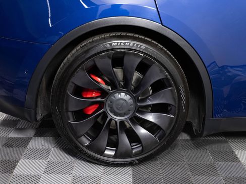 Used 2022 Tesla Model Y Performance AWD/4WD image 39