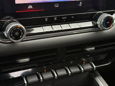 New 2026 GMC Canyon Elevation image 21