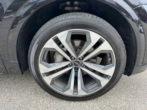 Used 2021 Audi Q8 Premium Plus w/ Premium Plus Package AWD/4WD image 6