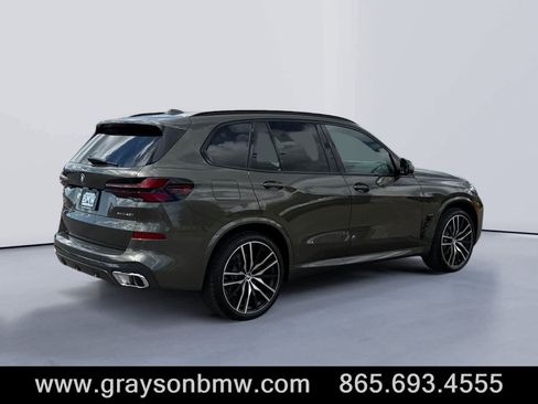 Used 2026 BMW X5 xDrive40i w/ M Sport Package image 3