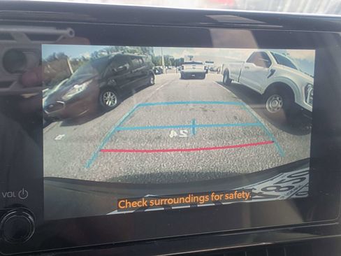 Used 2024 Toyota Corolla Cross LE FWD image 21