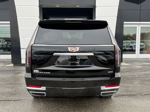 Certified 2025 Cadillac Escalade Premium Luxury AWD/4WD image 4