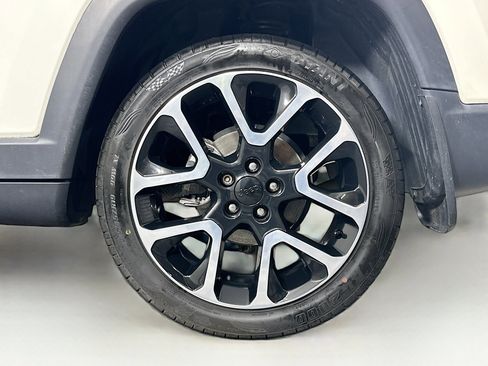 Used 2019 Jeep Compass Limited w/ Advanced Safety Group image 11