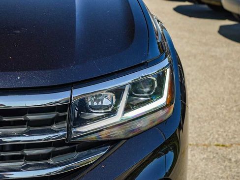 Used 2023 Volkswagen Atlas Cross Sport SE w/ Panoramic Sunroof Package FWD image 8