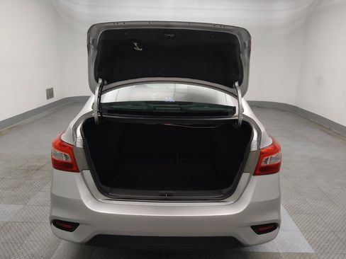 Used 2019 Nissan Sentra S FWD image 29