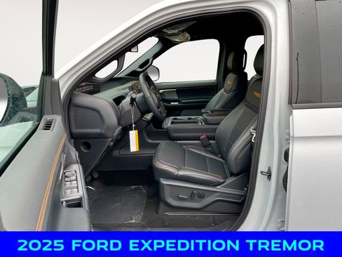 New 2025 Ford Expedition Tremor image 9