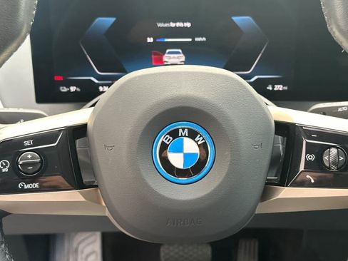 Used 2025 BMW iX xDrive50 w/ Premium Package image 27