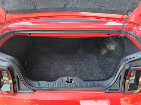 Used 2013 Ford Mustang Convertible RWD image 21