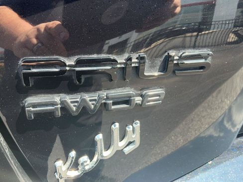 Certified 2022 Toyota Prius AWD image 32