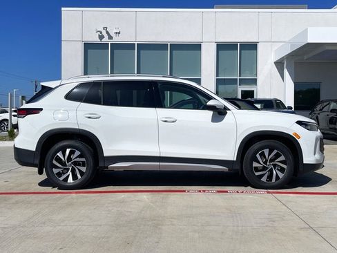 New 2025 Volkswagen Tiguan S image 9