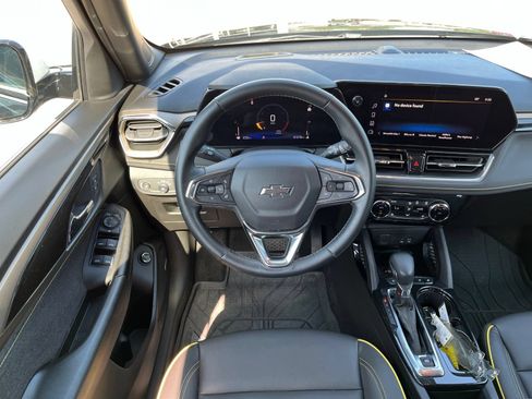 Used 2024 Chevrolet TrailBlazer ACTIV w/ Convenience Package FWD image 11