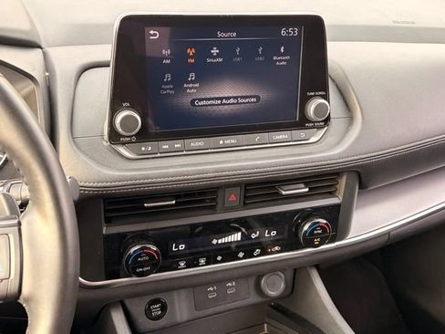 Used 2025 Nissan Rogue SV AWD/4WD image 15