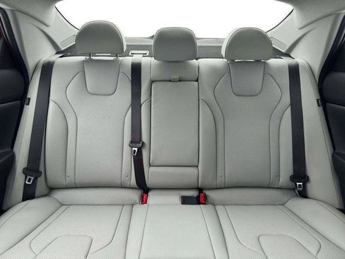 New 2026 Hyundai Elantra Limited FWD image 16