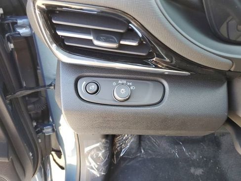 New 2026 Buick Envista Sport Touring image 29