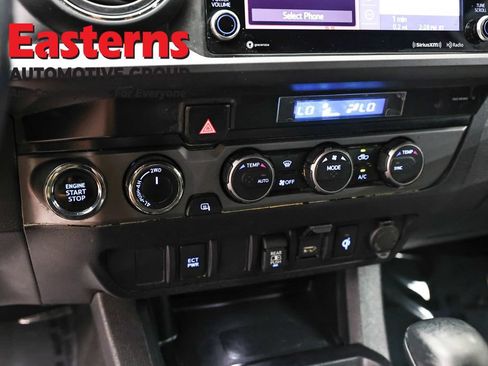 Used 2022 Toyota Tacoma TRD Sport AWD/4WD image 20