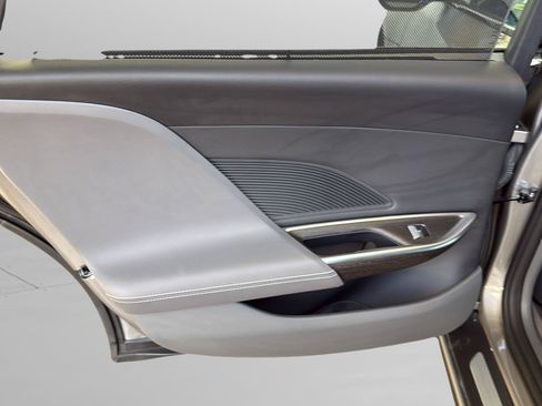 Used 2023 Lucid Air Touring AWD/4WD image 29