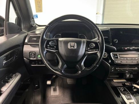 Used 2022 Honda Pilot Black Edition image 19
