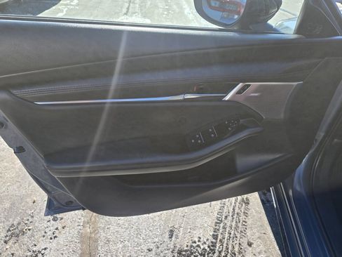 Used 2023 MAZDA MAZDA3 s image 16
