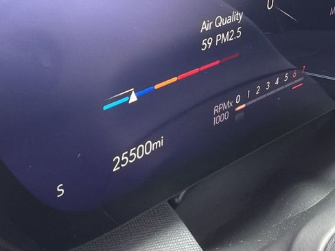 Used 2025 Buick Enclave Sport Touring image 10