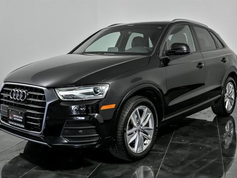 Used 2017 Audi Q3 2.0T Premium w/ Convenience Package AWD/4WD image 5