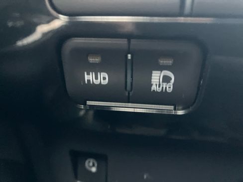 Used 2019 Toyota Prius Prime Advanced image 14