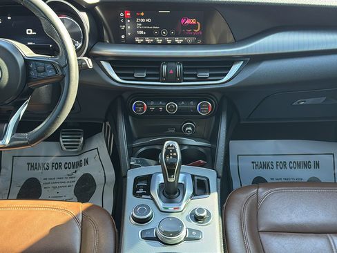 Used 2024 Alfa Romeo Stelvio Ti image 23