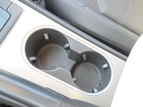 Used 2020 Volkswagen Passat 2.0T SE image 32