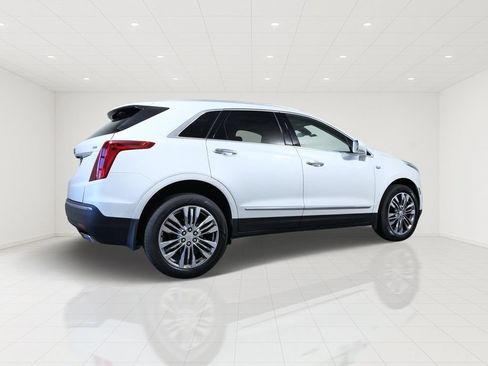 Used 2019 Cadillac XT5 Premium Luxury AWD/4WD image 6