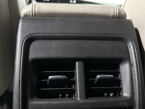 Used 2023 Cadillac XT4 Luxury w/ Cold Weather Package image 27