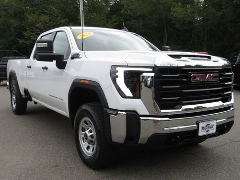 Used 2024 GMC Sierra 3500 Pro w/ Convenience Package image 4