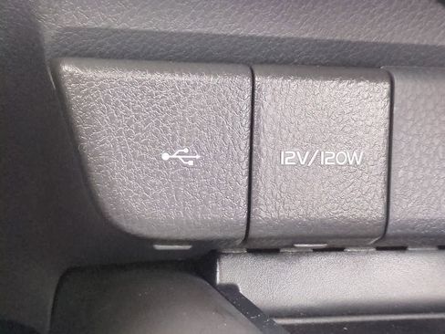 Used 2023 Toyota Camry LE image 28