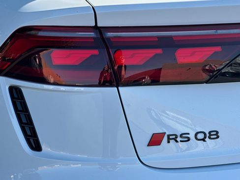 New 2025 Audi RS Q8 performance image 24