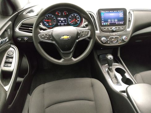 Used 2019 Chevrolet Malibu LS FWD image 22