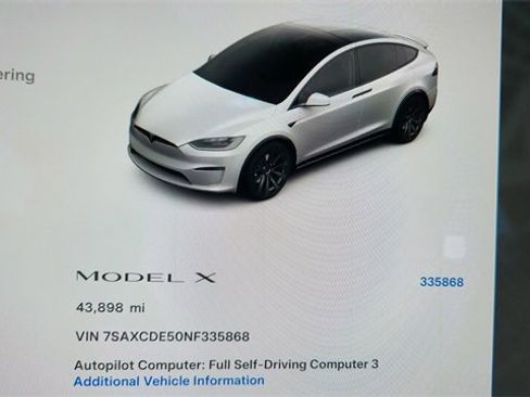 Used 2022 Tesla Model X image 37