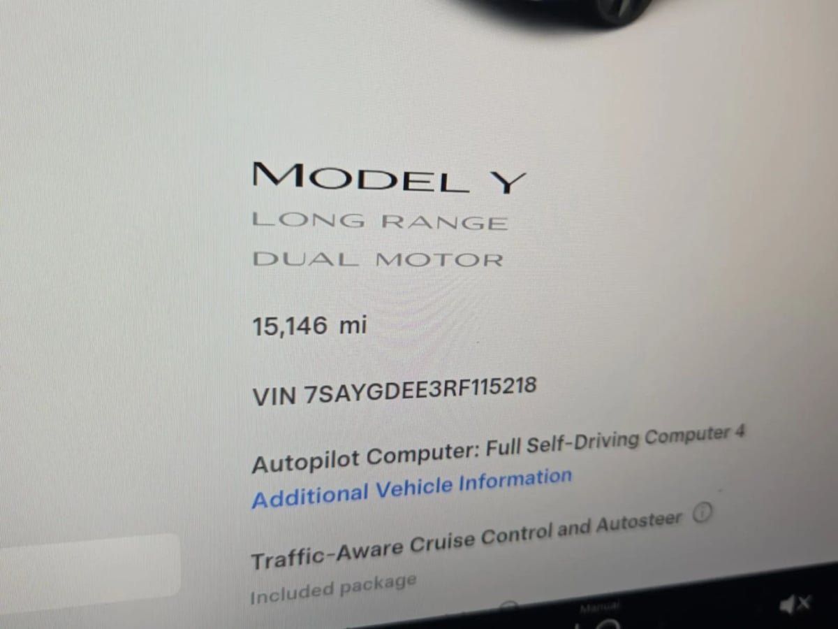 Used 2024 Tesla Model Y Long Range AWD/4WD image 2