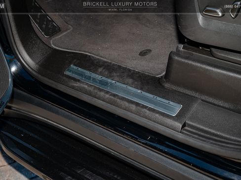 Used 2023 Cadillac Escalade ESV Luxury image 56