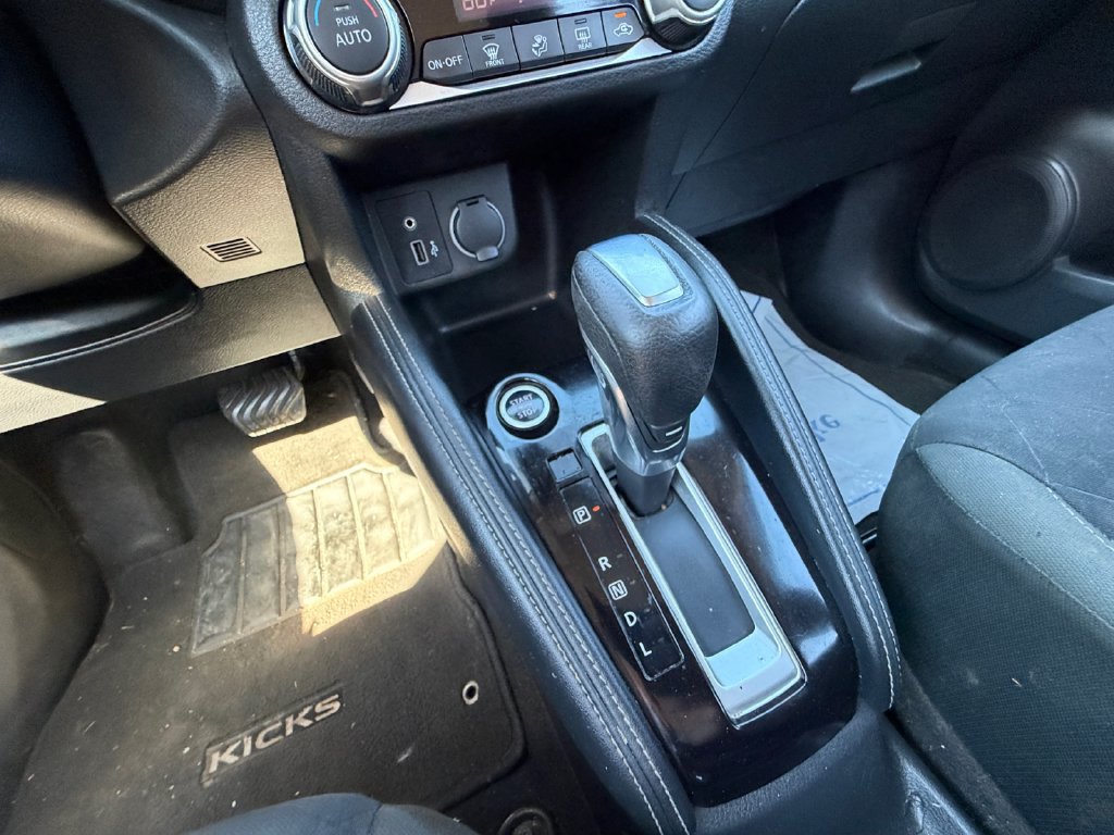 Used 2020 Nissan Kicks SV FWD image 13