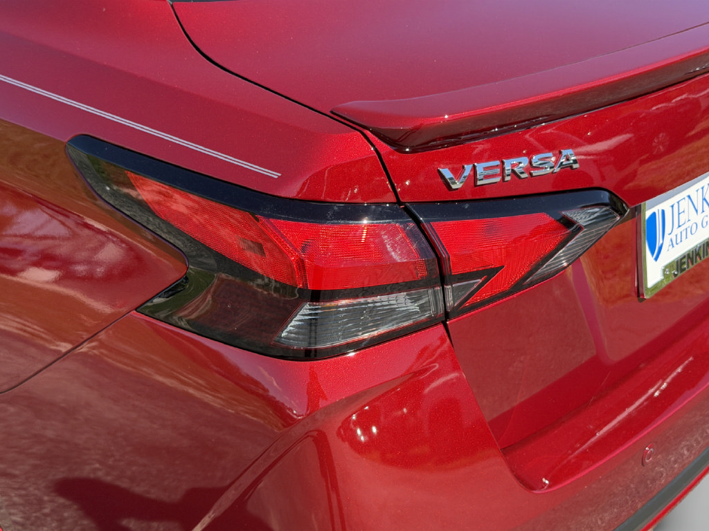 Certified 2025 Nissan Versa SR w/ Trunk Package FWD image 19
