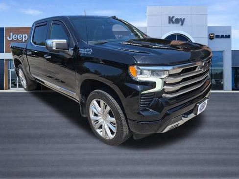 Used 2022 Chevrolet Silverado 1500 High Country w/ High Country Premium Package AWD/4WD image 7