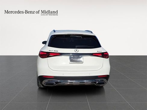 Used 2025 Mercedes-Benz GLC 300 4MATIC image 7