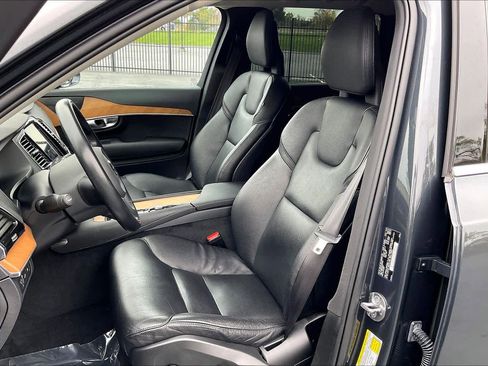 Used 2022 Volvo XC90 T8 Inscription Expression w/ Advanced Package image 28