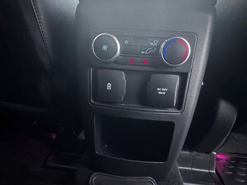 Used 2021 Ford Explorer Limited w/ Hybrid Equipment Group 310A image 18