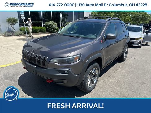 Used 2019 Jeep Cherokee Trailhawk AWD/4WD image 8